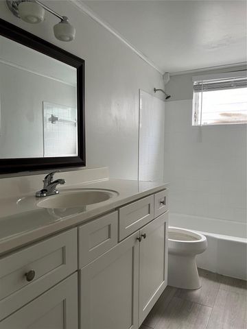 610 NE 29TH Drive 4, Wilton Manors, FL 33334
