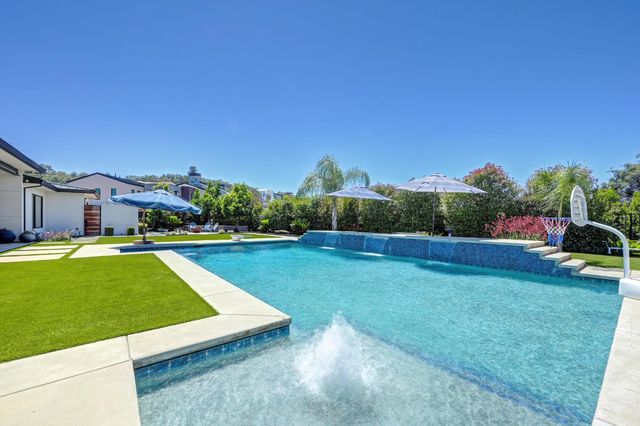 612 Thalassa Ct, El Dorado Hills, CA 95762
