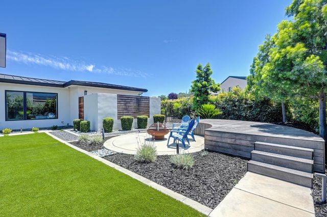 612 Thalassa Ct, El Dorado Hills, CA 95762