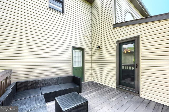 48 JEAN LO WAY, York, PA 17406