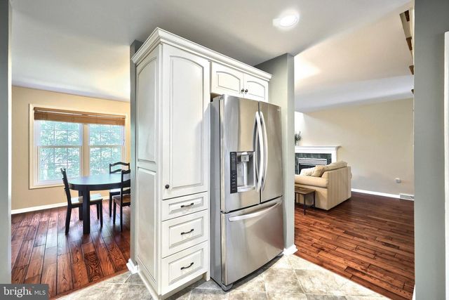 48 JEAN LO WAY, York, PA 17406