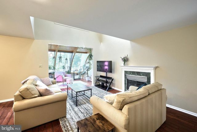 48 JEAN LO WAY, York, PA 17406