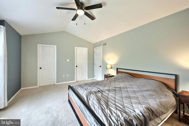 48 JEAN LO WAY, York, PA 17406