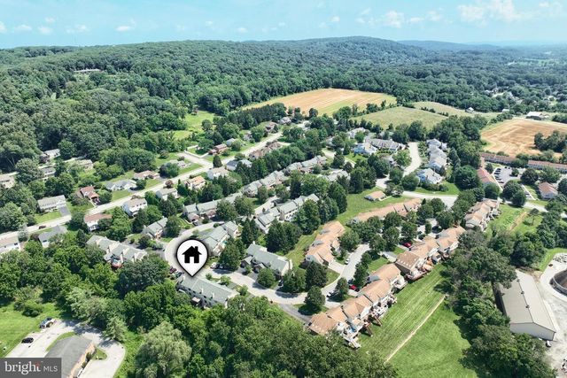 48 JEAN LO WAY, York, PA 17406