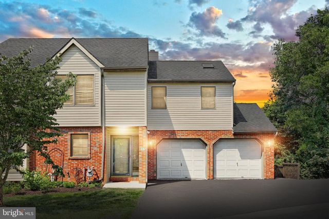 48 JEAN LO WAY, York, PA 17406