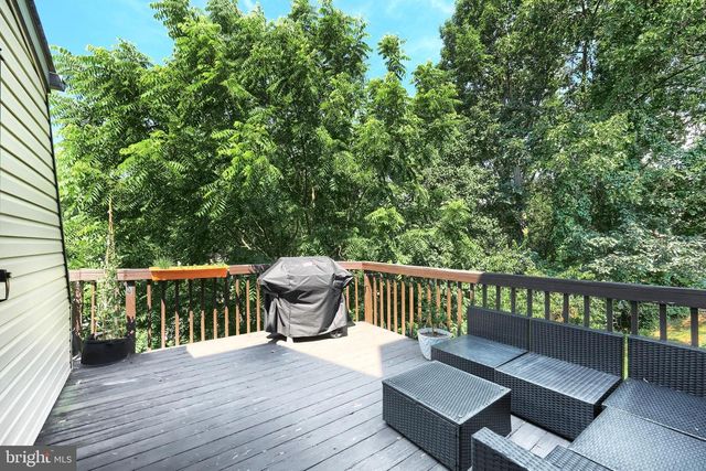 48 JEAN LO WAY, York, PA 17406