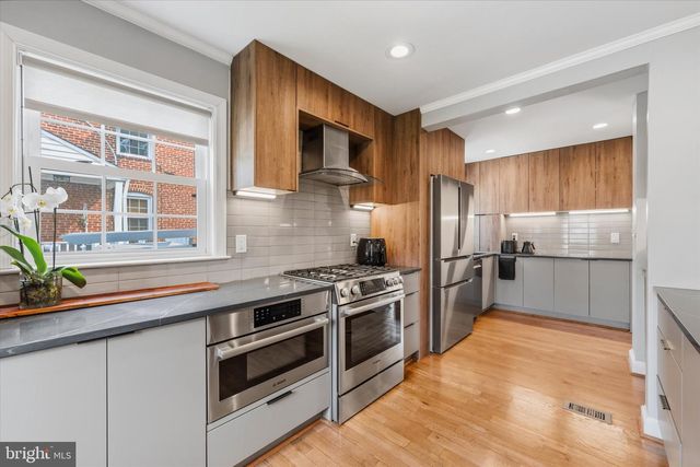2719 N EDISON ST, Arlington, VA 22207