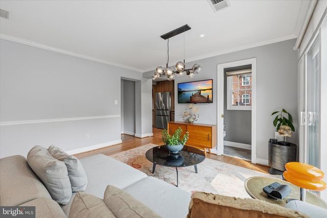 2719 N EDISON ST, Arlington, VA 22207