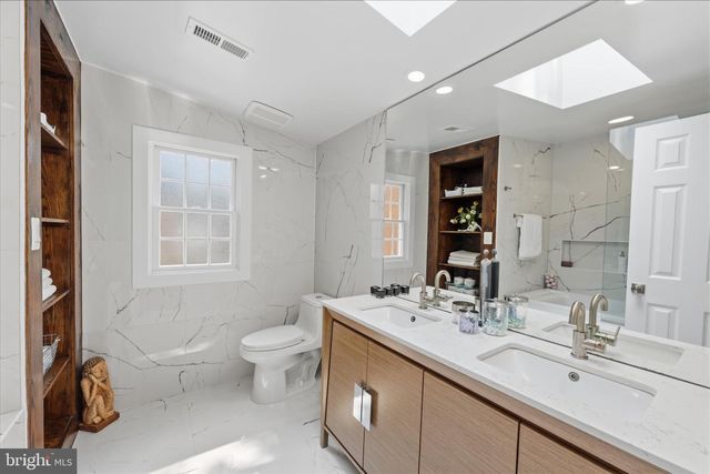 2719 N EDISON ST, Arlington, VA 22207