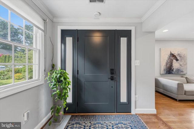 2719 N EDISON ST, Arlington, VA 22207