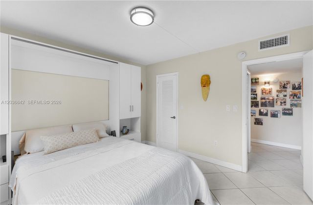 2903 Point East Dr K301, Aventura, FL 33160