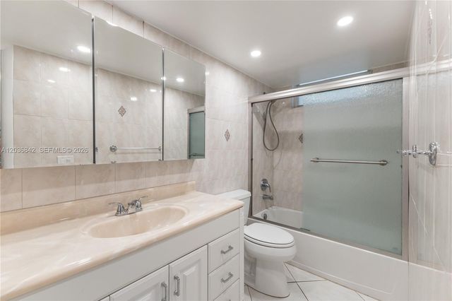 2903 Point East Dr K301, Aventura, FL 33160
