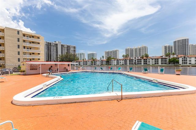 2903 Point East Dr K301, Aventura, FL 33160