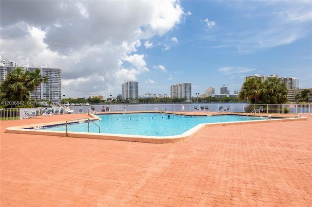 2903 Point East Dr K301, Aventura, FL 33160