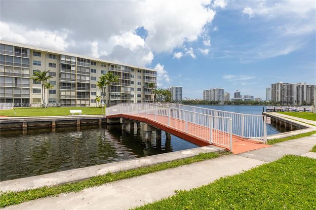 2903 Point East Dr K301, Aventura, FL 33160