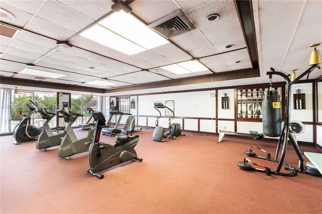 2903 Point East Dr K301, Aventura, FL 33160