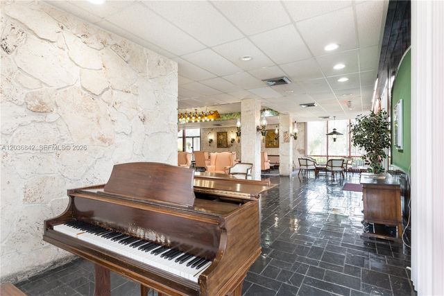 2903 Point East Dr K301, Aventura, FL 33160