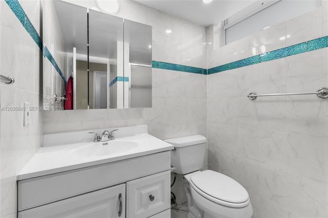 2903 Point East Dr K301, Aventura, FL 33160
