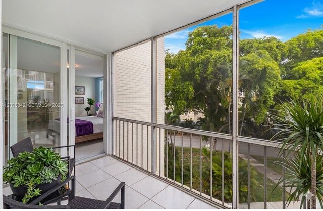 2903 Point East Dr K301, Aventura, FL 33160
