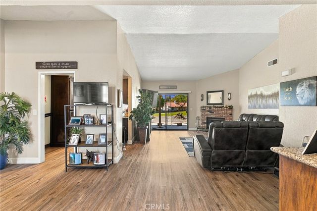 2518 Beech Tree, Hemet, CA 92545