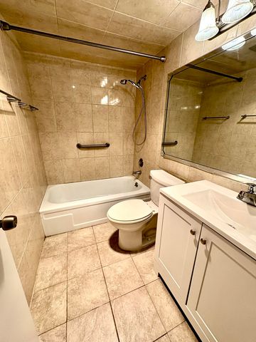 372 Camden P, West Palm Beach, FL 33417