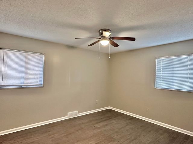 141 N WHITE STATION RD, Memphis, TN 38117