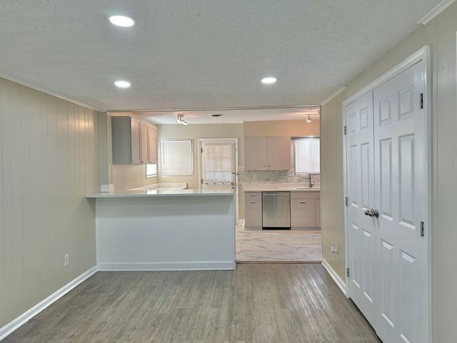 141 N WHITE STATION RD, Memphis, TN 38117