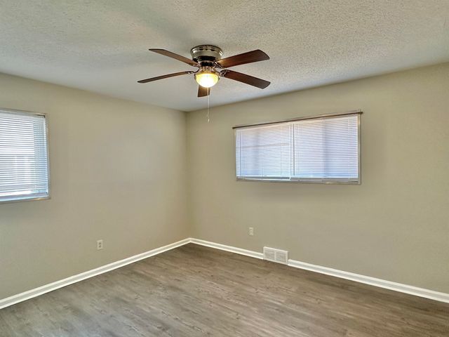 141 N WHITE STATION RD, Memphis, TN 38117