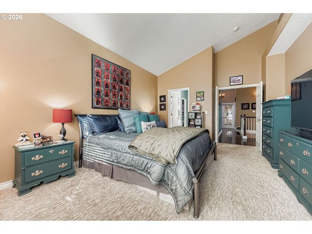 19874 BENNINGTON Ct, West Linn, OR 97068