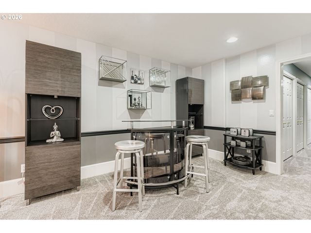 19874 BENNINGTON Ct, West Linn, OR 97068