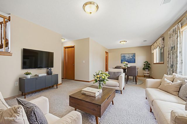 4901 132nd Street N, Hugo, MN 55038