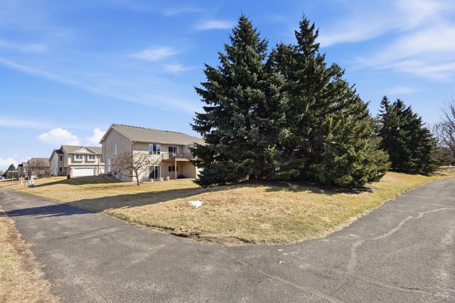 4901 132nd Street N, Hugo, MN 55038