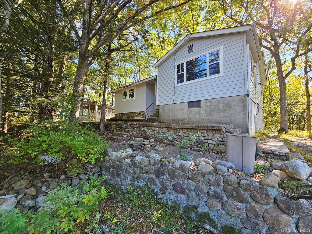 2826 State Route 209, Wurtsboro, NY 12790