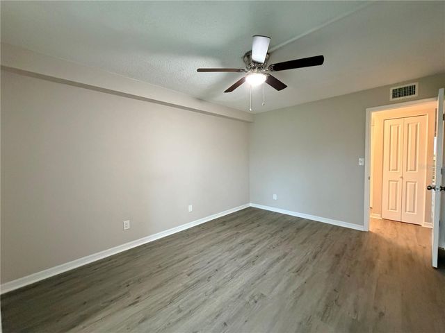 4885 1ST STREET NE 117, St Petersburg, FL 33703