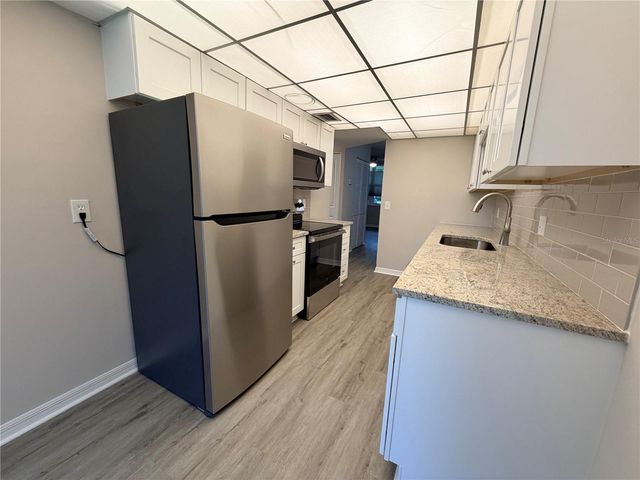 4885 1ST STREET NE 117, St Petersburg, FL 33703