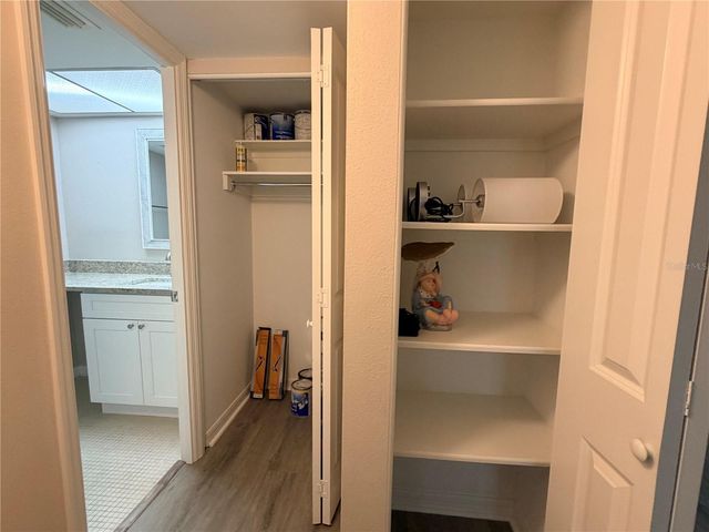 4885 1ST STREET NE 117, St Petersburg, FL 33703