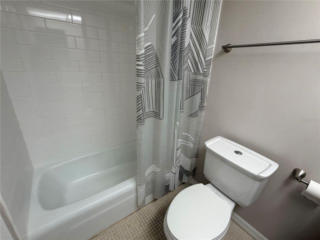 4885 1ST STREET NE 117, St Petersburg, FL 33703