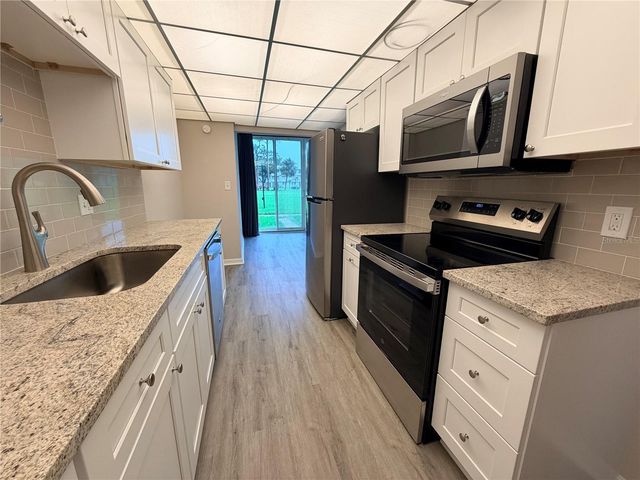 4885 1ST STREET NE 117, St Petersburg, FL 33703