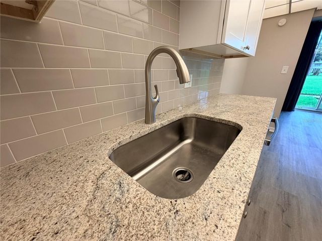 4885 1ST STREET NE 117, St Petersburg, FL 33703