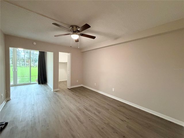 4885 1ST STREET NE 117, St Petersburg, FL 33703