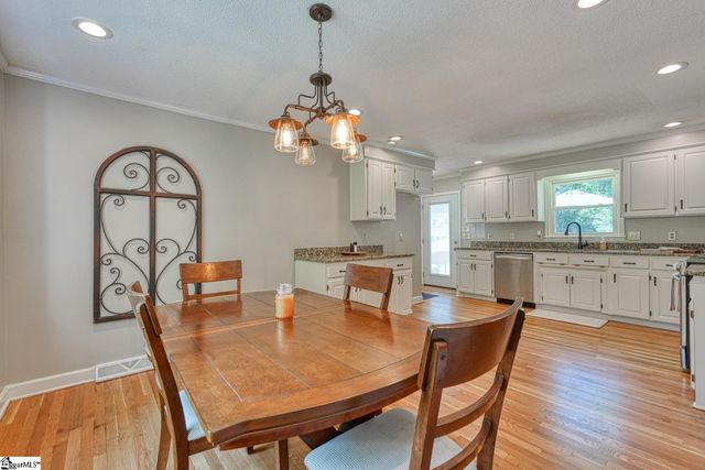 102 Hickory Hollow Drive, Inman, SC 29349
