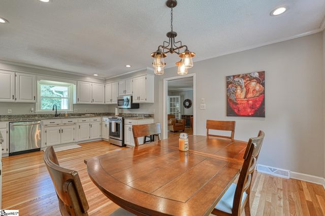 102 Hickory Hollow Drive, Inman, SC 29349