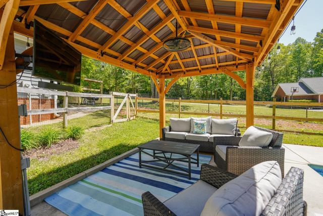 102 Hickory Hollow Drive, Inman, SC 29349