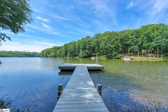 102 Hickory Hollow Drive, Inman, SC 29349