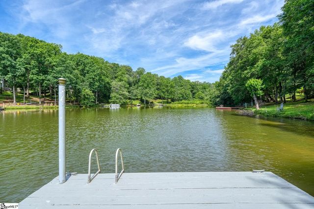 102 Hickory Hollow Drive, Inman, SC 29349