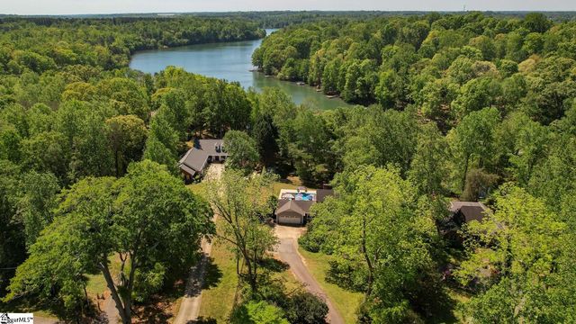 102 Hickory Hollow Drive, Inman, SC 29349