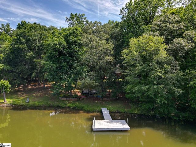 102 Hickory Hollow Drive, Inman, SC 29349