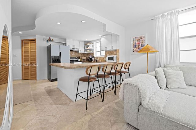 949 Pennsylvania Ave 201, Miami Beach, FL 33139