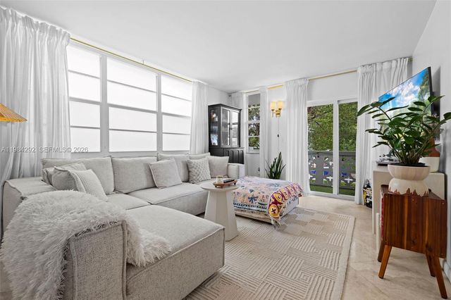 949 Pennsylvania Ave 201, Miami Beach, FL 33139