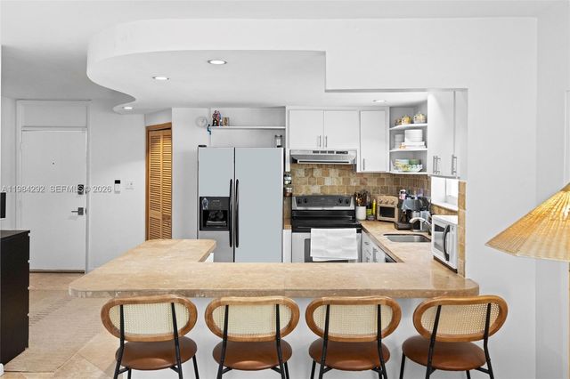 949 Pennsylvania Ave 201, Miami Beach, FL 33139